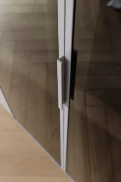 Drehtürenschrank Skat