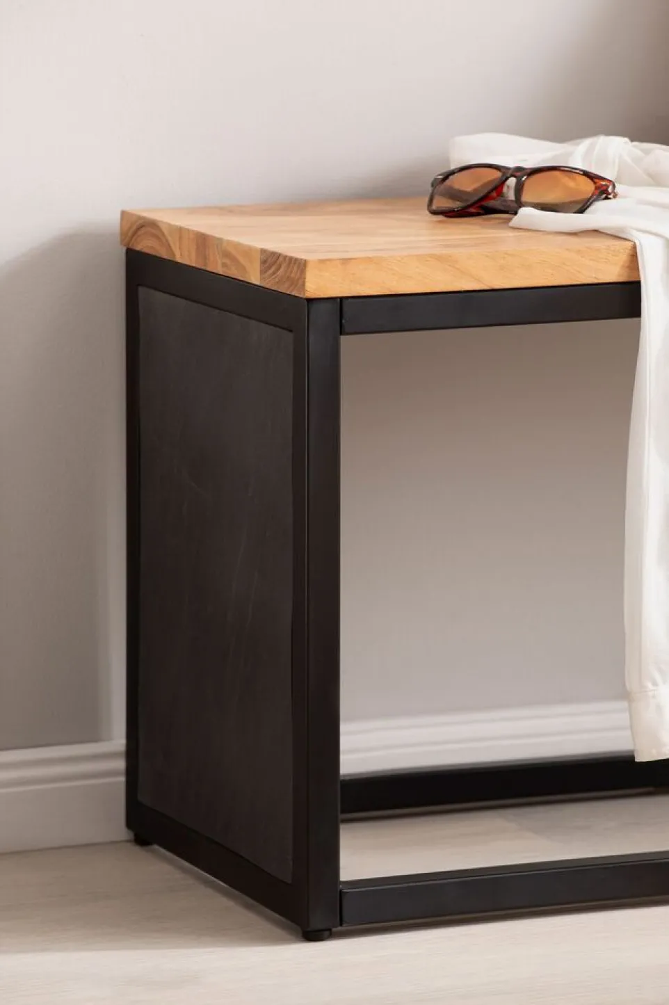 Garderobenbank Akazie