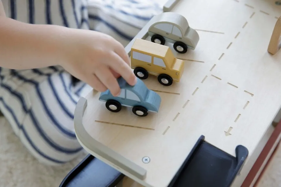 Holzspielzeug Little Play