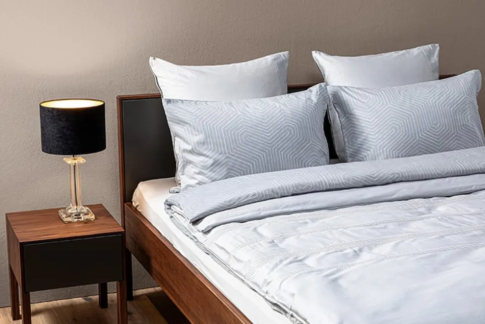 Nachttisch Twice_201