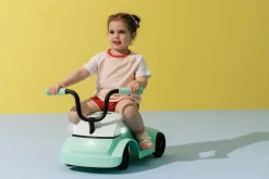 Rutschfahrzeug Microlino